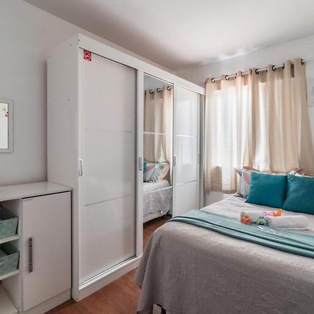 Family Space Curitiba/Vaga De Garagem Gratis エクステリア 写真