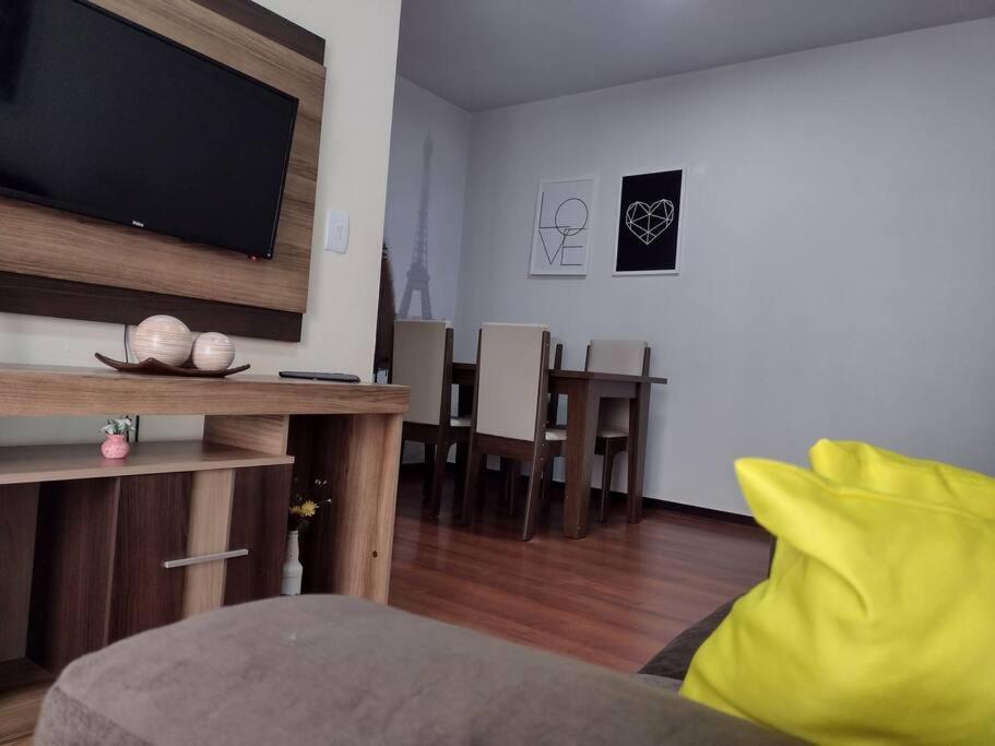 Family Space Curitiba/Vaga De Garagem Gratis エクステリア 写真
